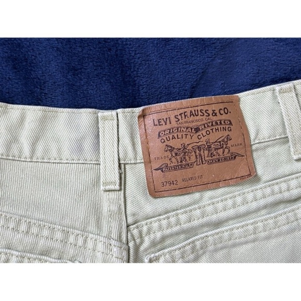 Vintage Levi's 950 Beige Relaxed Fit Mom Button‎ Fly Shorts Junior Sz 5 USA - Picture 6 of 6